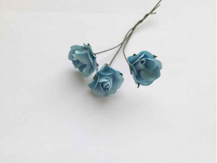 Розы бумажные №8 голубые